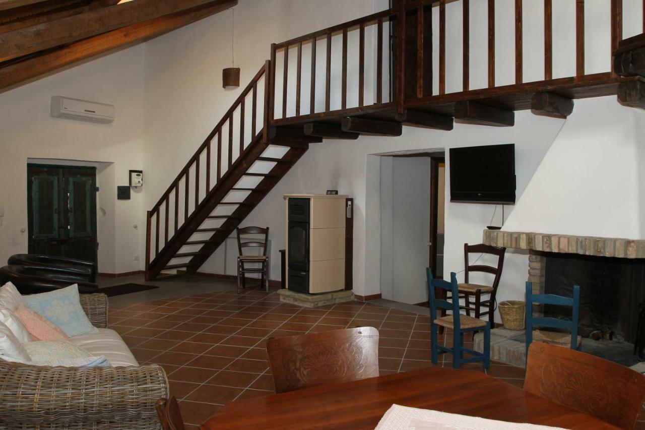 B&B Charme Sa Pardina Orroli Bagian luar foto